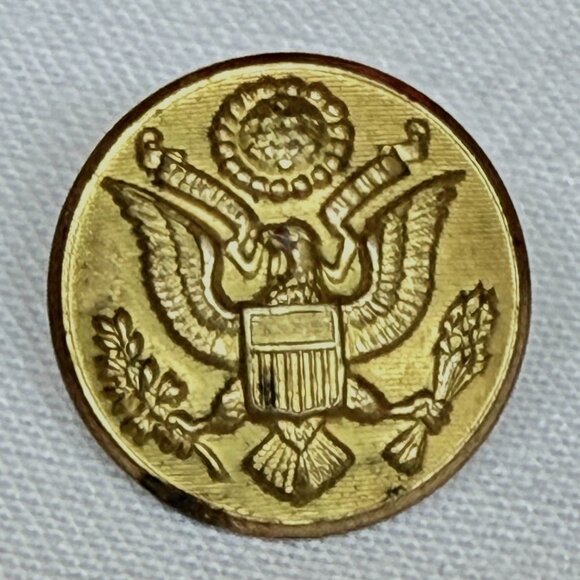 WWII US Army 7/8" Brass Button Waterbury Button Co - Picture 1 of 2